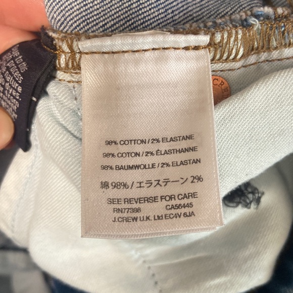 J Crew- Slim broken in boyfriend Jean size 25 - Picture 3 of 3